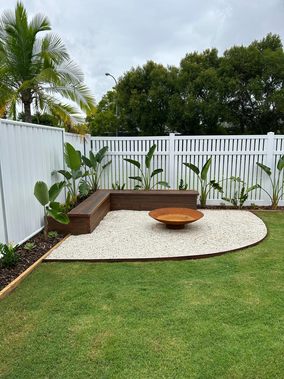 Elegant Edging - price per 1075mm length