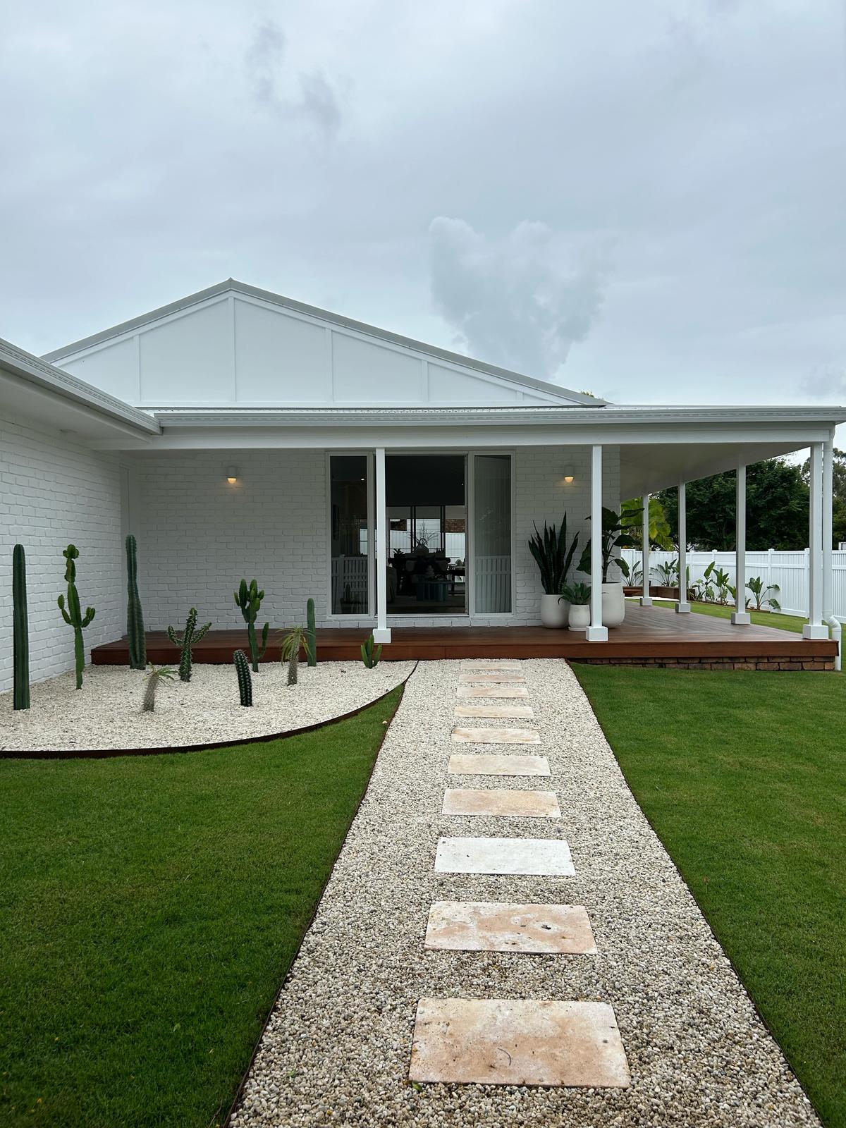 Elegant Edging - price per 1075mm length