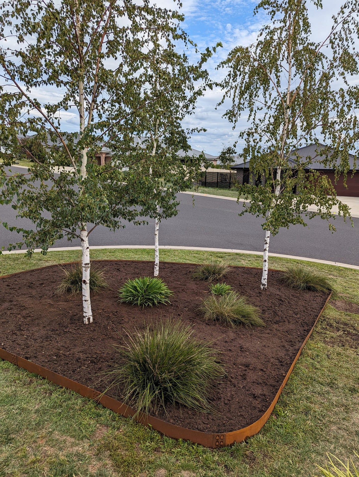 Corten Steel Garden Elegant Edging - price per 1075mm length